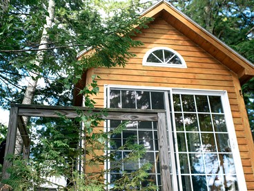 Little Diamond Island - on Private Island - West Gardiner, Maine - glamping.directory