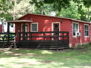Spacious 10-Person Cabin Rental on Lake Dunlap near Austin, Texas - glamping.directory