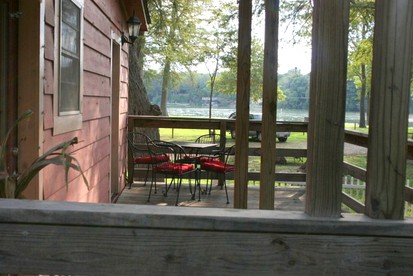 Spacious 10-Person Cabin Rental on Lake Dunlap near Austin, Texas - New Braunfels, Texas - glamping.directory