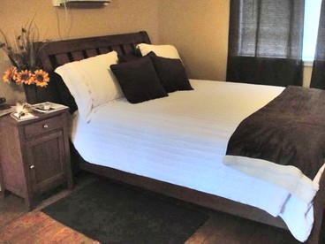 Enchanting Cabin Rental in the Woods with Shared Hot Tub near Arab, Alabama - Union Grove, Alabama - glamping.directory