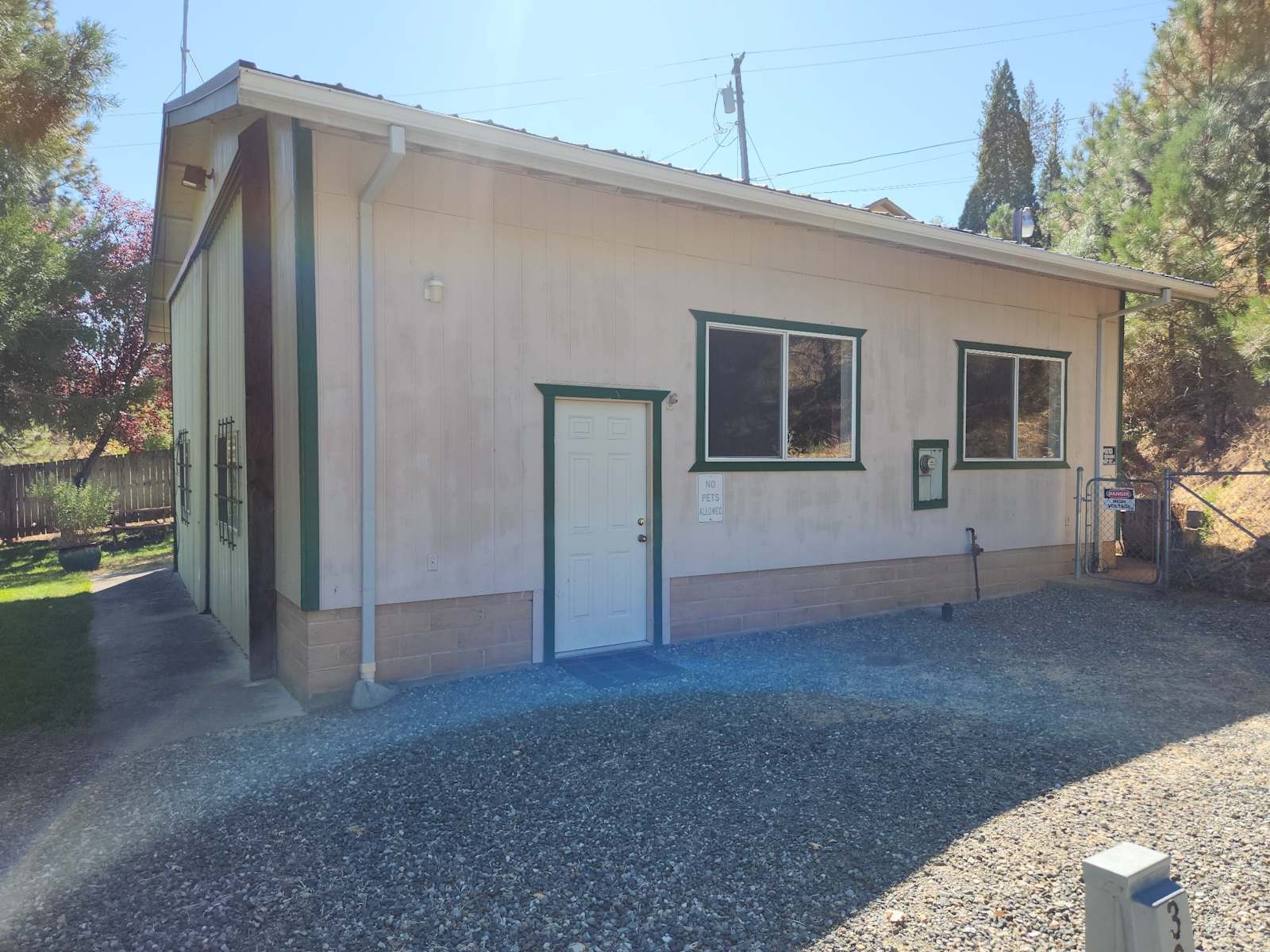 Trinity Alps RV Park - Weaverville, California - glamping.directory