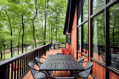 Cute Secluded Cabin with Fire Pit in Hedgesville, West Virginia - Hedgesville, West Virginia - glamping.directory
