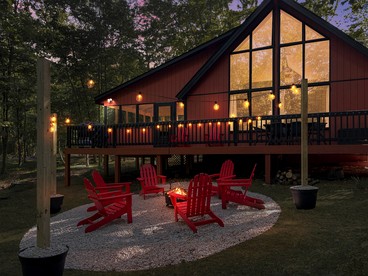 Cute Secluded Cabin with Fire Pit in Hedgesville, West Virginia - glamping.directory