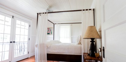 Luxury Cottage Rental with Lava Rock Swimming Pool on Kohala Coast, Hawaii - Hawi, Hawaii - glamping.directory