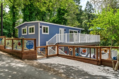 Gorgeous Cabin with Bocce Ball, Hot-tub and Fire Pit in Forestville, California - glamping.directory