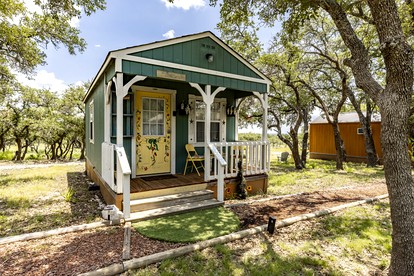 Cozy Wildlife Cabin with Private Porch and Stargazing near Mountain Home, Texas - Mountain Home, Texas - glamping.directory