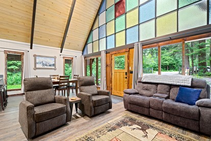 Secluded Forest Retreat with Hot Tub and Stone Fireplace in Ashford, Washington - Ashford, Washington - glamping.directory