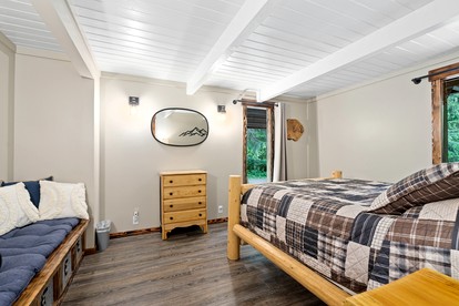 Secluded Forest Retreat with Hot Tub and Stone Fireplace in Ashford, Washington - Ashford, Washington - glamping.directory