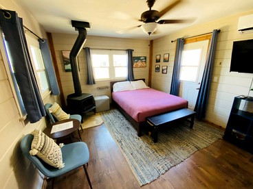 Lakeside Retreat for You and Your Pet: Santa Ysabel Glamping - Santa Ysabel, California - glamping.directory