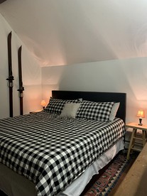 Cozy Cabin Rental with Fireplace near Killington Mountains in Vermont - Pittsfield, Vermont - glamping.directory