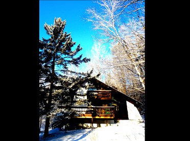 Cozy Cabin Rental with Fireplace near Killington Mountains in Vermont - Pittsfield, Vermont - glamping.directory