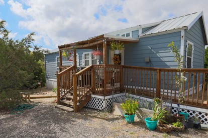 Sunflower - Hot Tub on porch,  Granbury, TX - glamping.directory