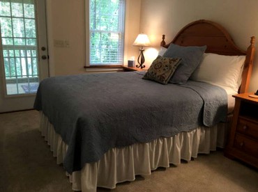 Secluded and Historic 1890s Cottage near the Blue Ridge Mountains, North Carolina - Franklin, North Carolina - glamping.directory