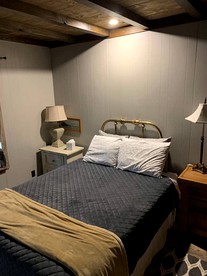 Beautiful and Spacious Texas Hill Country Cottage for a San Antonio Vacation with the Family - Pipe Creek, Texas - glamping.directory