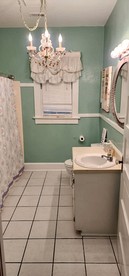 Picturesque Cottage with Pond Views Great for Family Getaways in Georgia - Midway, Georgia - glamping.directory