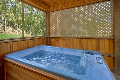 Picturesque Gatlinburg Cabin Rental for Romantic Getaways in Tennessee - Gatlinburg, Tennessee - glamping.directory