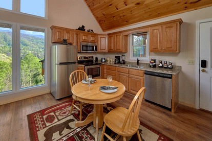 Picturesque Gatlinburg Cabin Rental for Romantic Getaways in Tennessee - Gatlinburg, Tennessee - glamping.directory