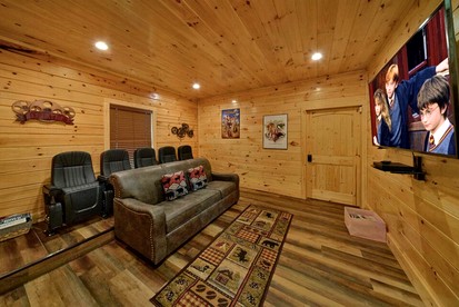 Family Cabin with Indoor Pool, Hot-Tub and Pool Table in Tennessee - Pigeon Forge, Tennessee - glamping.directory