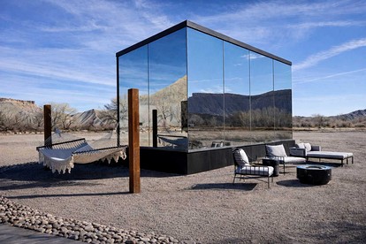 Contemporary Mirror Cabin Escape with Stargazing & Desert Views near Capitol Reef, Torrey Utah - Torrey, Utah - glamping.directory