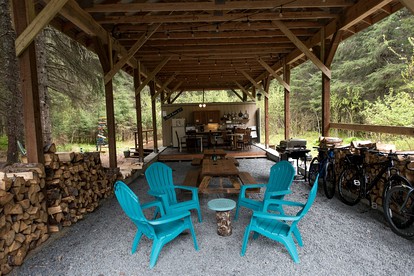 Family Friendly Yurt for Alaska Glamping - Seward, Alaska - glamping.directory