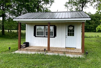 Cozy Cabin Surrounded by Fields and Woods in Oberlin, Ohio - Oberlin, Ohio - glamping.directory