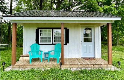 Cozy Cabin Surrounded by Fields and Woods in Oberlin, Ohio - glamping.directory