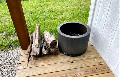 Cozy Cabin Surrounded by Fields and Woods in Oberlin, Ohio - Oberlin, Ohio - glamping.directory