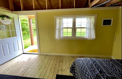 Cozy Cabin Surrounded by Fields and Woods in Oberlin, Ohio - Oberlin, Ohio - glamping.directory