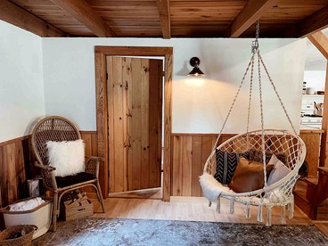 Modern Cabin Rental for Exciting Family Vacations in North Carolina - Robbinsville, North Carolina - glamping.directory