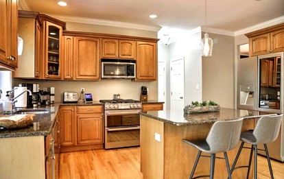 Charming Cottage Rental near Sterling Forest State Park in New York - Monroe, New York - glamping.directory