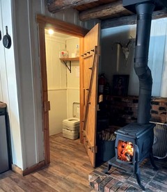 Peaceful Cabin Escape Surrounded by Nature in Frenchtown, Montana - Frenchtown, Montana - glamping.directory