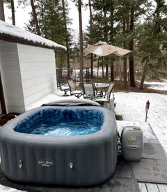 Peaceful Cabin Escape Surrounded by Nature in Frenchtown, Montana - Frenchtown, Montana - glamping.directory