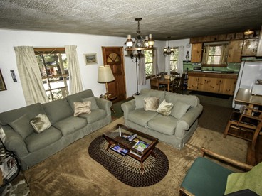 Mountain Air Cabin in Big Bear Lake, CA - Big Bear Lake, California - glamping.directory
