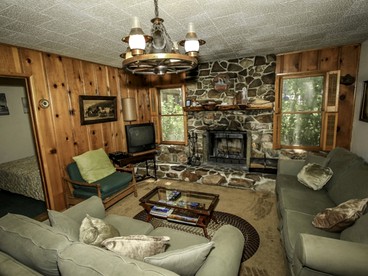 Mountain Air Cabin in Big Bear Lake, CA - Big Bear Lake, California - glamping.directory