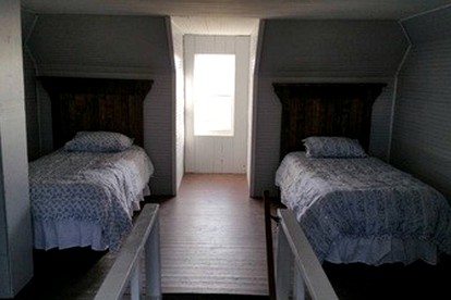 Idyllic Cottage Rental Tucked Away in the Countryside near Springfield, Missouri - Hartville, Missouri - glamping.directory