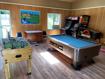 Family-Friendly Tented Cabin for a Charming Glamping Getaway by Trinity River in Big Bar, California - Big Bar, California - glamping.directory