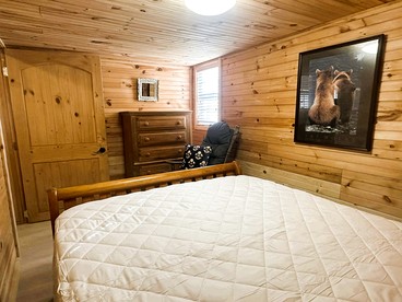 Cozy Modern Cabin with Stunning Mountain Views near Spruce Pine, North Carolina - Newland, North Carolina - glamping.directory