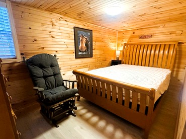 Cozy Modern Cabin with Stunning Mountain Views near Spruce Pine, North Carolina - Newland, North Carolina - glamping.directory