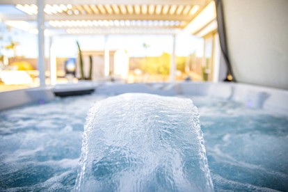 Yucca Valley Glampiing Spot with Hot-Tub and Full Amenities - Yucca Valley, California - glamping.directory