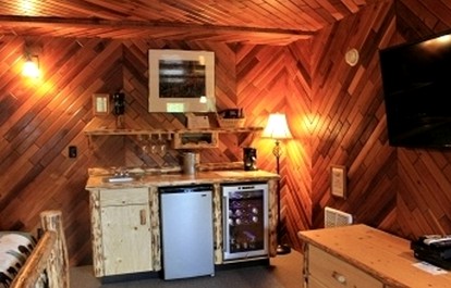 Rustic Room for a Secluded Winter Getaway by Mount Hood, Oregon - Mt. Hood, Oregon - glamping.directory