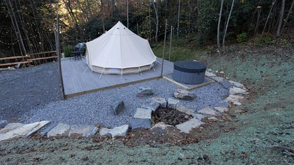 Romantic Glamping Under the Trees with Hot Tub Stargazing and Fire Pit Nights in Waynesville, North Carolina - Waynesville, North Carolina - glamping.directory