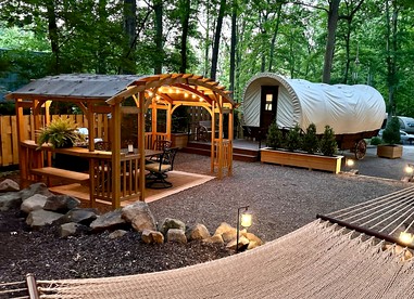 Elegant, Vintage Conestoga Covered Wagon Getaway in Denver, Pennsylvania - Denver, Pennsylvania - glamping.directory