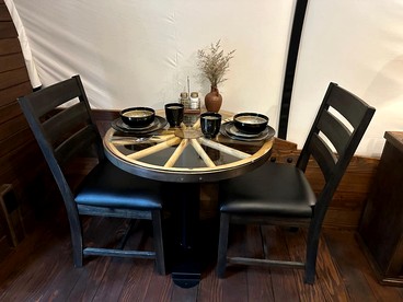 Elegant, Vintage Conestoga Covered Wagon Getaway in Denver, Pennsylvania - Denver, Pennsylvania - glamping.directory