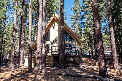 Delightful Rustic Cabin for Family and Group Getaways near Heavenly Ski Resort and Lake Tahoe, California - glamping.directory