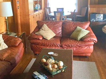 Peaceful Private Cabin on Crystal Lake near Elk Mountain, Pennsylvania - Clifford, Pennsylvania - glamping.directory