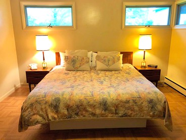 Peaceful Private Cabin on Crystal Lake near Elk Mountain, Pennsylvania - Clifford, Pennsylvania - glamping.directory