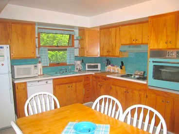 Peaceful Private Cabin on Crystal Lake near Elk Mountain, Pennsylvania - Clifford, Pennsylvania - glamping.directory