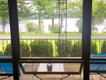 Peaceful Private Cabin on Crystal Lake near Elk Mountain, Pennsylvania - Clifford, Pennsylvania - glamping.directory