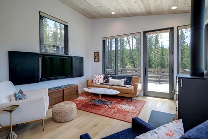 Stylish Ski Cabin Retreat with Hot Tub near Yellowstone in Big Sky, Montana - Big Sky, Montana - glamping.directory