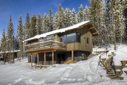 Stylish Ski Cabin Retreat with Hot Tub near Yellowstone in Big Sky, Montana - glamping.directory